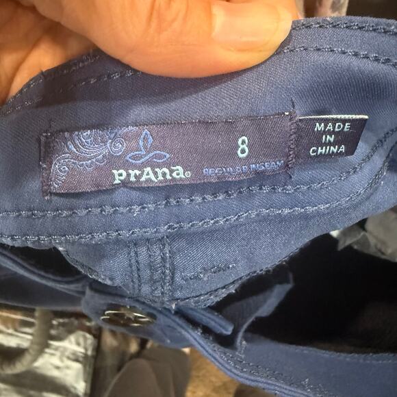 PrAna Navy Halle Convertible Roll Up Hiking Pants Sz 8 - Picture 6 of 14
